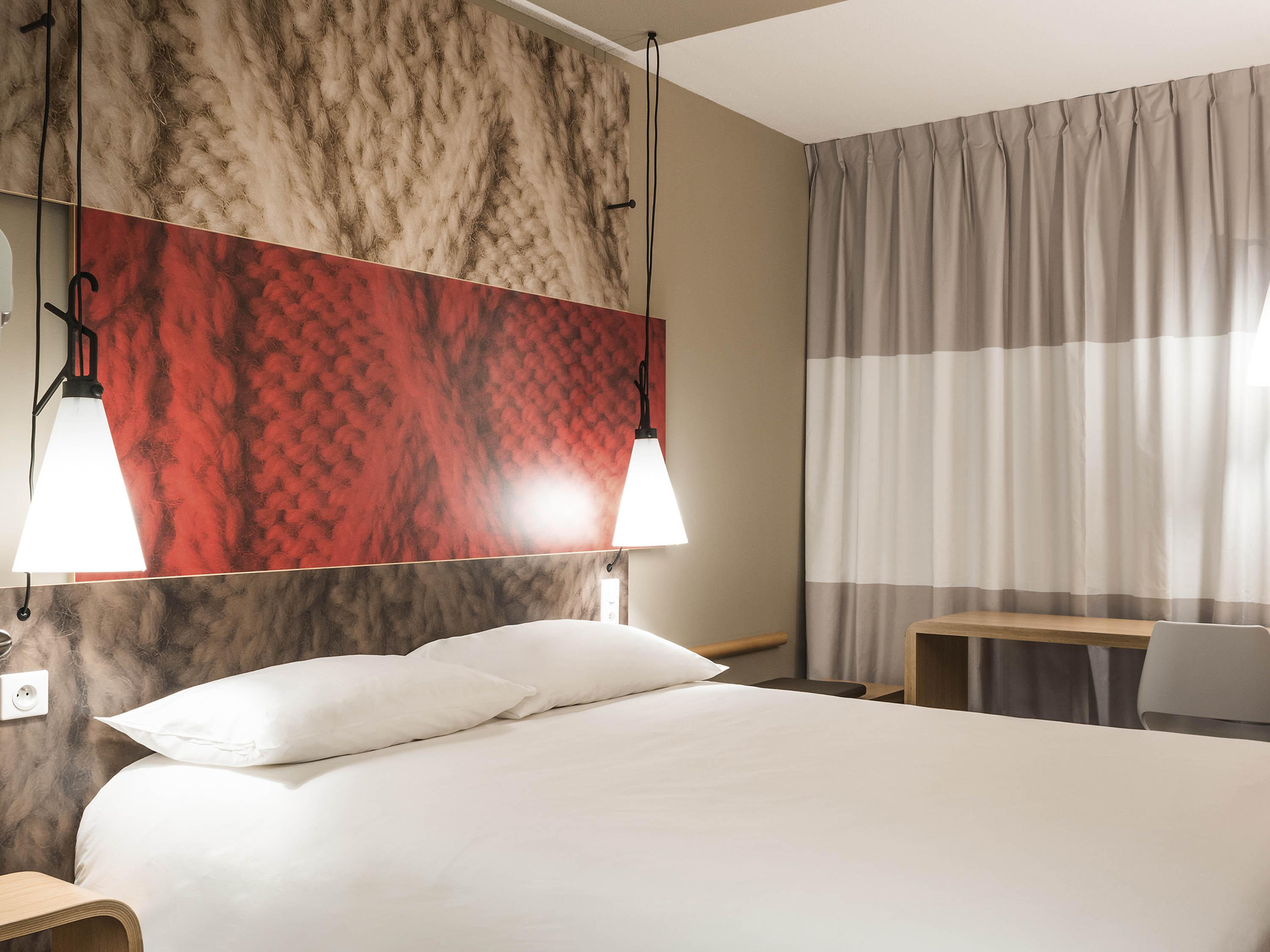 Ibis Centre Gare Saint Jean Euratlantique Hotel 3*
