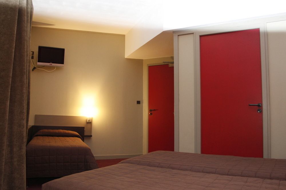 Ibis Centre Gare Saint Jean Euratlantique Hotel 3*