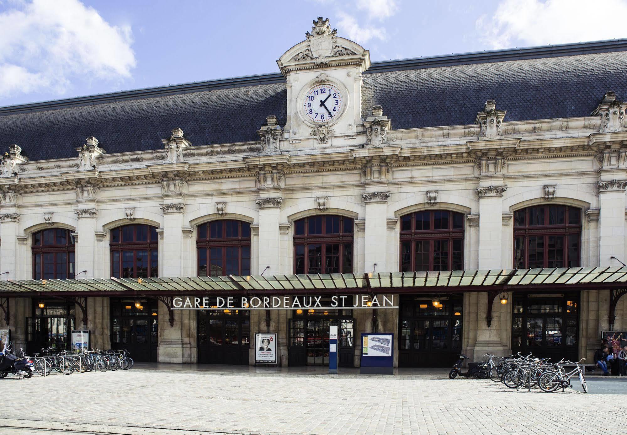Hotel Ibis Centre Gare Saint Jean Euratlantique 3*