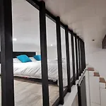 Nice Apartment In The Historic Heart Of Bordeaux