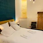 L\'Atelier D\'Hugla