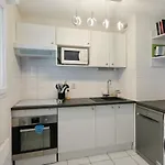 Modern 2-Rooms In Bordeaux