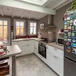 Furnished Apartment Near Palais De La Justice With 2 Bedrooms & A Garden