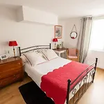 Furnished Apartment Near Palais De La Justice With 2 Bedrooms & A Garden