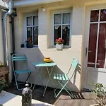 Furnished Apartment Near Palais De La Justice With 2 Bedrooms & A Garden