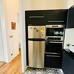 T4 Apartment In The Heart Of Old Bordeaux Close To All Amenities