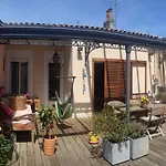 Calme , Proche Du Centre, Grande Terrasse, Petit Dejeuner