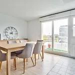 Super T2 En Centre Ville Avec Terrasse Et Parking