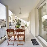Le Bienheureux Beau T2 En Plein Centre Avec Grande Terrasse