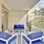 Le Bienheureux Beau T2 En Plein Centre Avec Grande Terrasse