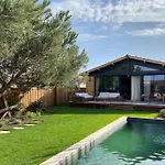 Villa Et Dependance Avec Piscine