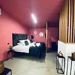 La Litchi Le 50 Suites And Spa Centre Ville