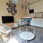 Studio Of 27M In Downtown