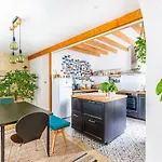Beautiful Bordeaux Center Apartment With Terrace