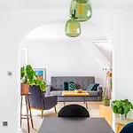 Beautiful Bordeaux Center Apartment With Terrace