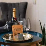 Madeleine\'S Top Rated 8 Traveller City Center Bordeaux Appartments