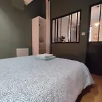 Apartment In The Heart Of The Chartrons