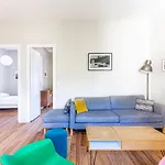 Beautiful Apartment In Bordeaux With Garden