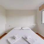Nice Apartment With Balcony St Genes And Parking