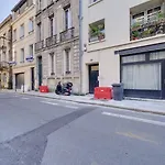 Beautiful Apartment In Chartrons With Terrace