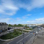 Appartement De Charme Sous Les Toits Avec Vue Sur La Garonne