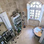 Appartement De Charme Sous Les Toits Avec Vue Sur La Garonne