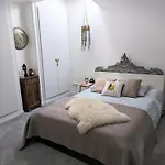 Appartement De Charme Sous Les Toits Avec Vue Sur La Garonne