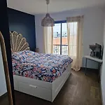 100M2 Avec Terrasse Et Garage