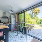 Maison Typique Avec Jardin, Proche Pont De Pierre
