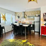 Loft Atypique13Om2-Salon De 40M2, Rooftop Et Patio Couvert Dep Tardif 13H-Pkg Gratuit Prive Sur Place ,Clim