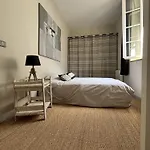 Apartment In Downtown Bordeaux