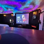 Apartment Cinema, Jacuzzi, Borne Arcade