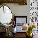Au Coeur De Bordeaux B&B