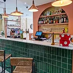 Bloom Hostel Bar & Garden