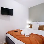 Sublime 2-Bedroom Apartment - Historical Center