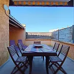 Quiet Family 3 Bedrooms Apartment, 5 Min To St Jean Train Station