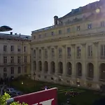 Hotel De L\'Opera