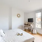 Unique Apartment Design Style Downtown Bordeaux