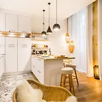 Cocooning In The Historic Center
