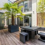 House 4 Bdrs & Bathrooms With Patio & Parking