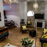 Appartement Camstel Quai De Bordeaux