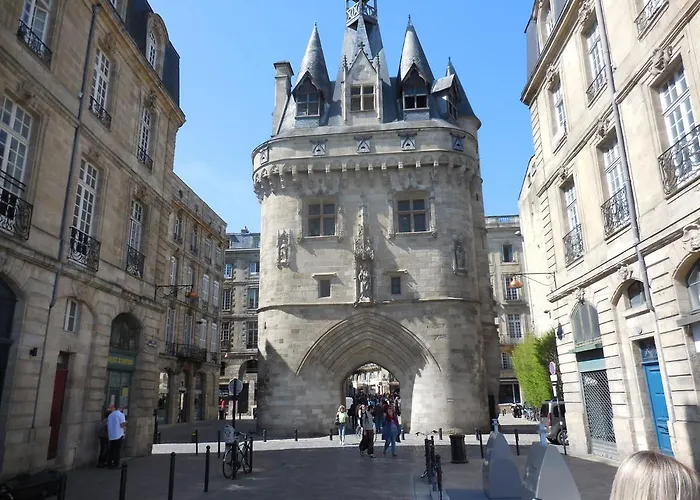 Beautiful Old Property In Bordeaux Center
