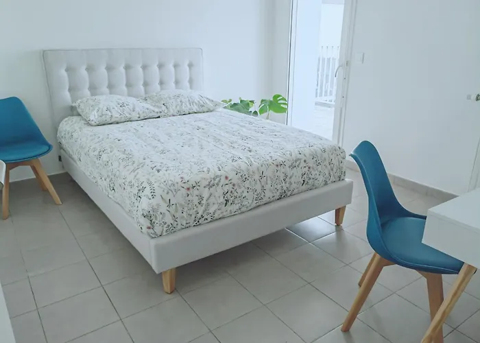 Room In Bordeaux Lac