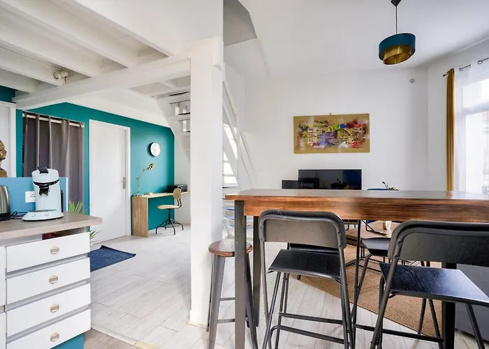 Bordeaux : Superb Apartment Near St-Jean Station