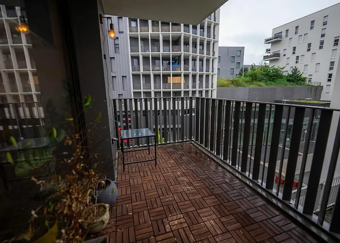 Spacious Apartment Near The Beach