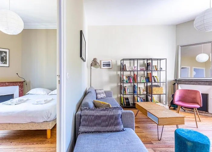 Beautiful Apartment In Bordeaux With Garden