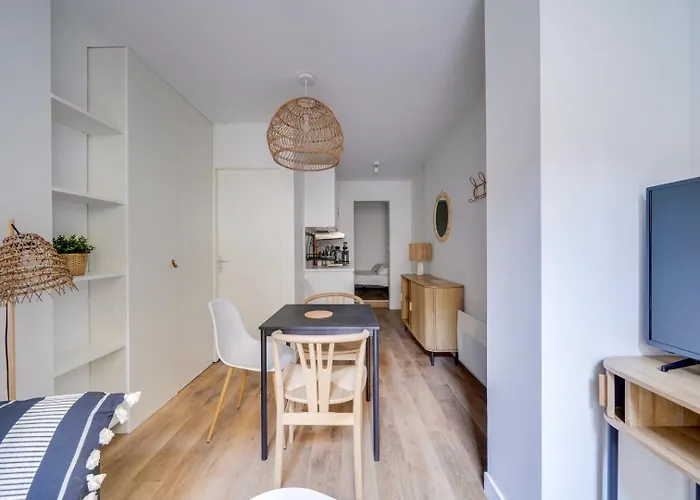 Beautiful Apartment In Chartrons With Terrace