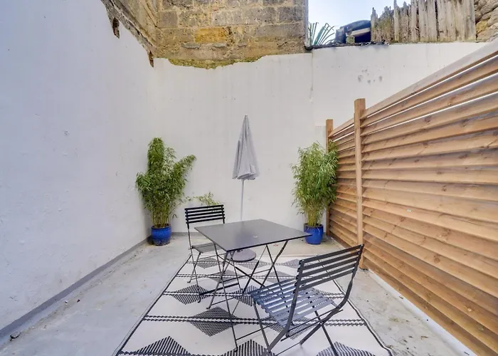 Lovely Studio In Chartrons With Terrace