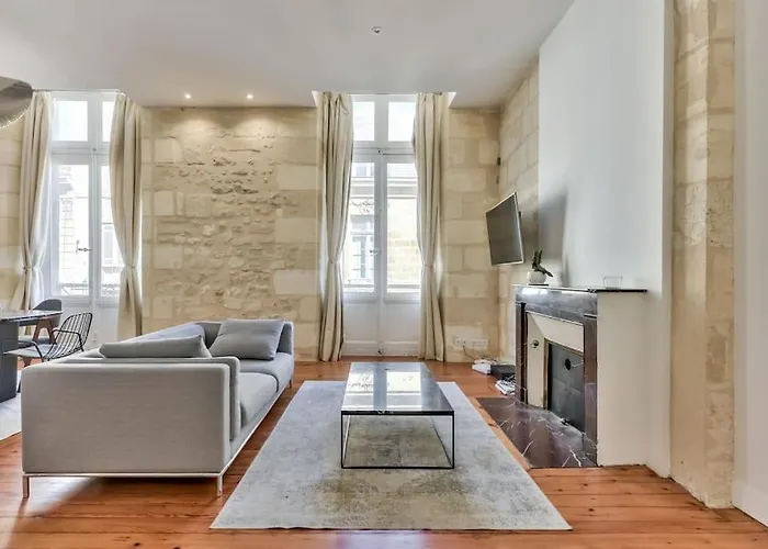 Superbe T2 De 70M2 Dans Le Centre Ville Historique