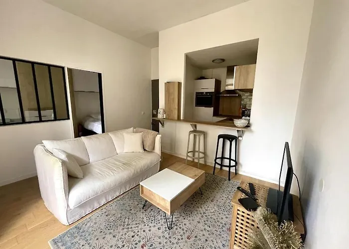 Charmant Appartement Avec Balcon - Jardin Public